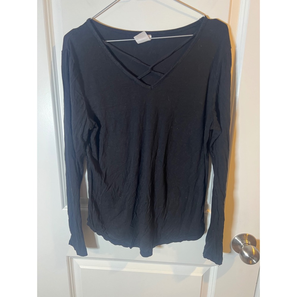 No Boundaries Women Long Sleeve Top Criss Cross Neck Black Size L 11-13